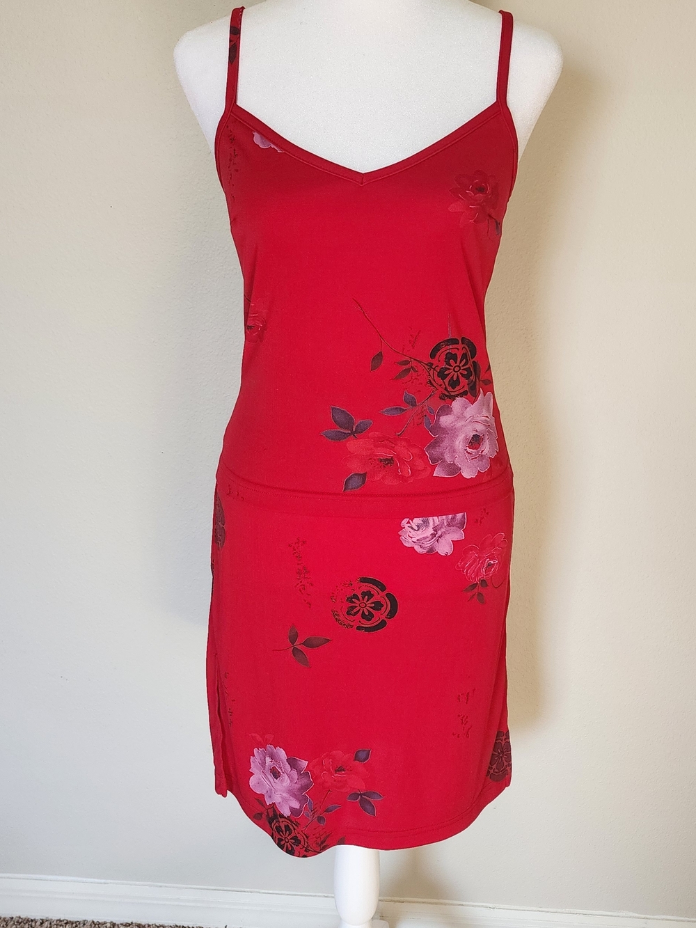 Byer California Red Top with Label Detail